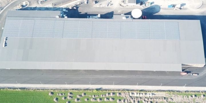 Derome_Plusshus_solceller-810×405