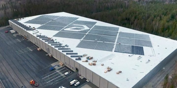 Apotea-Morgongåva-Solceller-under-byggnation-810×405