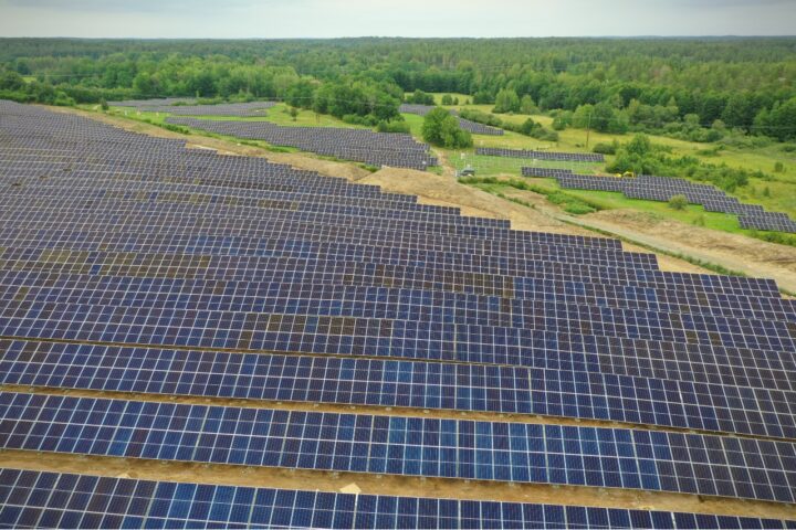 Solkompaniet har byggt denna solpark i Mörghult